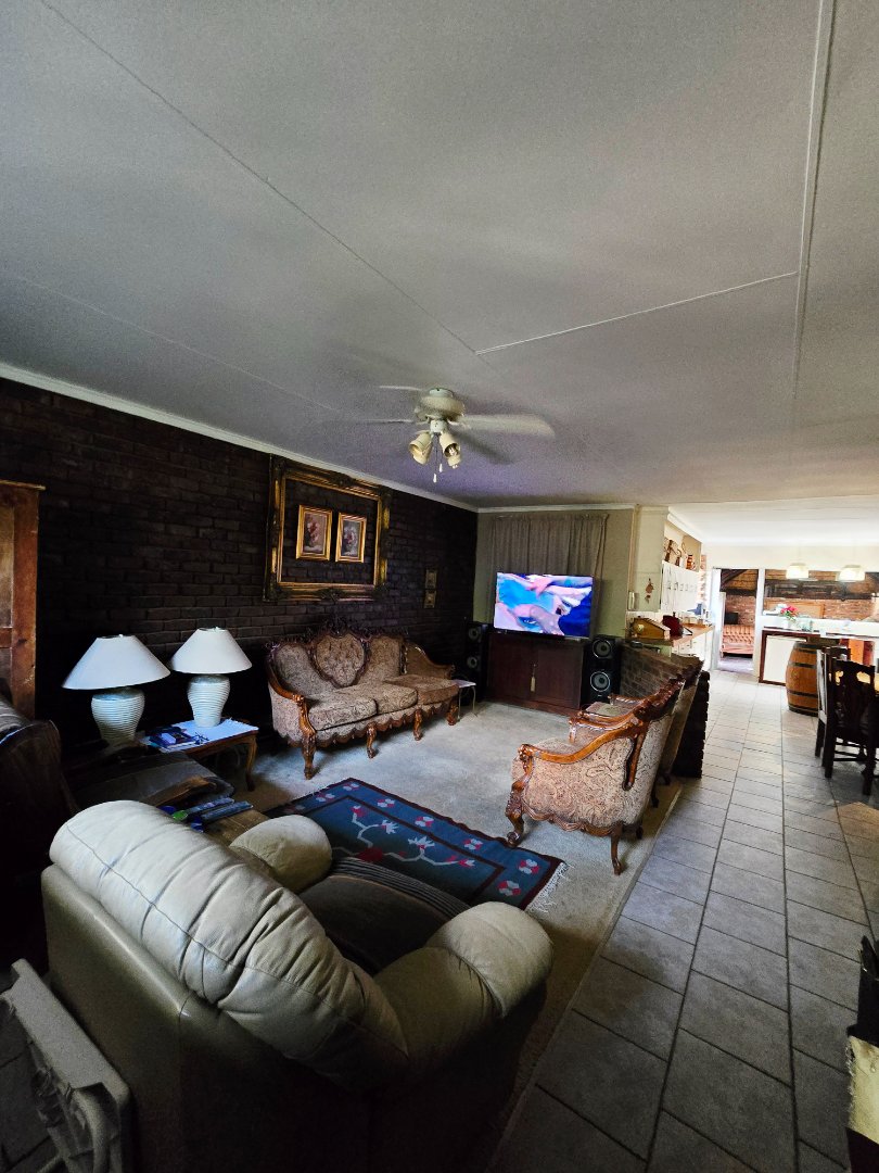  Bedroom Property for Sale in Flimieda North West